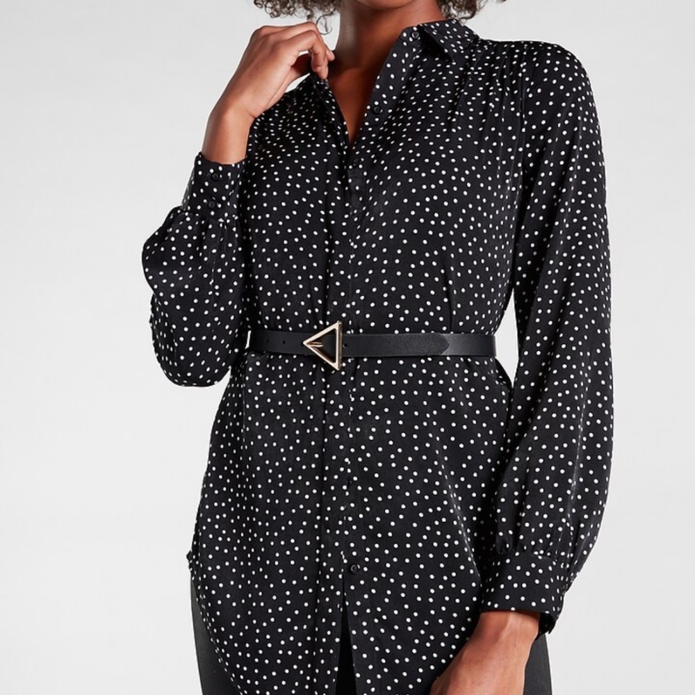 Express shoulder blouse like new M polka dot black